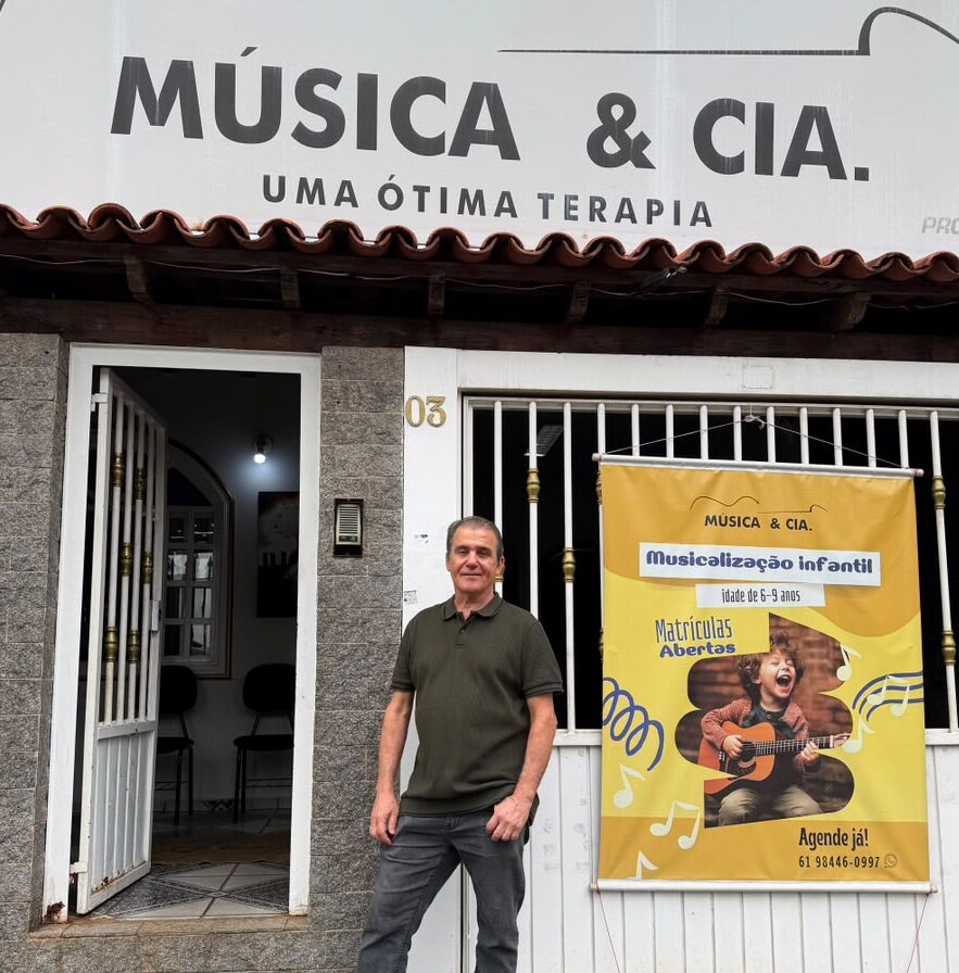 Imagem de capa relacionada a Escola Música & CIA transforma paixão em história no Guará