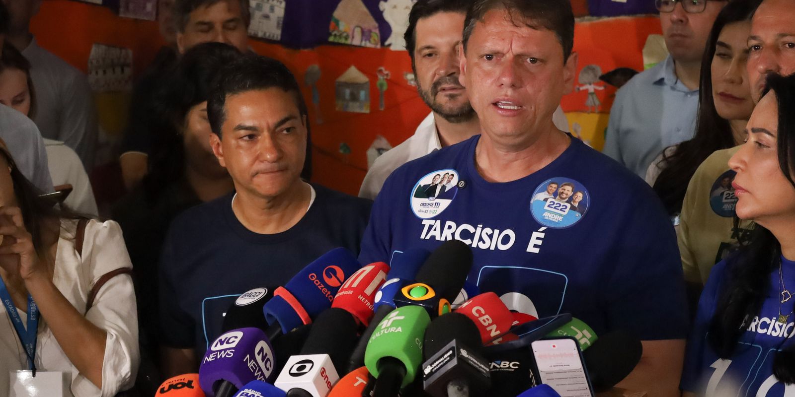 Capa: Reeleito em SP, Tarcísio promete mais entregas para o próximo mandato
